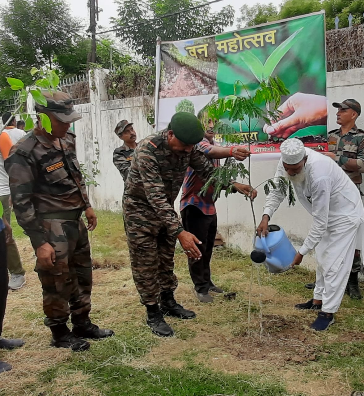 137 CEFT 39 गोरखा “गंगा टास्क फोर्स ” वन मोहत्सव के अवसर, वृक्ष रोपण अभियान चलाया गया!