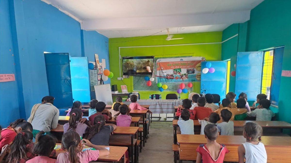 अब प्रदेश की प्राइमरी पाठशाला के बच्चे भी पढ़ रहे हैं डिजिटल बोर्ड के माध्यम से सरकार की एक अच्छी पहल।