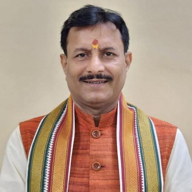 *ऑपरेशन सिन्दूर* के पूर्णतः सफल होने पर *सम्पूर्णानन्द संस्कृत विश्वविद्यालय, वाराणसी के कुलपति प्रो. बिहारी लाल शर्मा द्वारा भारत सरकार व भारतीय सेना का अभिनन्दन*—