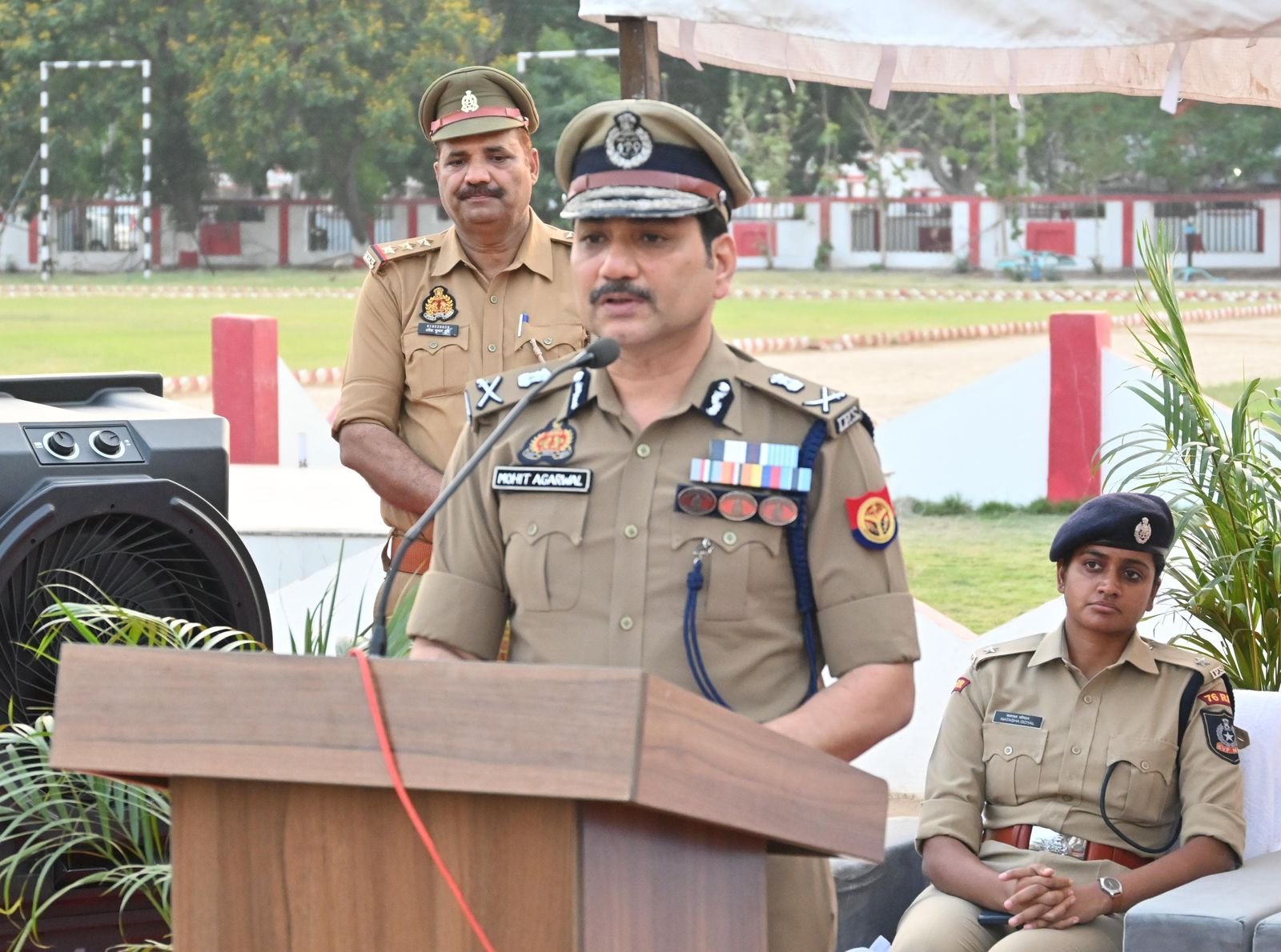 पुलिस आयुक्त कमिश्नरेट वाराणसी  मोहित अग्रवाल द्वारा “संवाद कार्यक्रम” में मख्य आरक्षी उन्नत कोर्स का प्रशिक्षण प्राप्त कर रही महिला मुख्य आरक्षियों के साथ किया गया संवाद ।