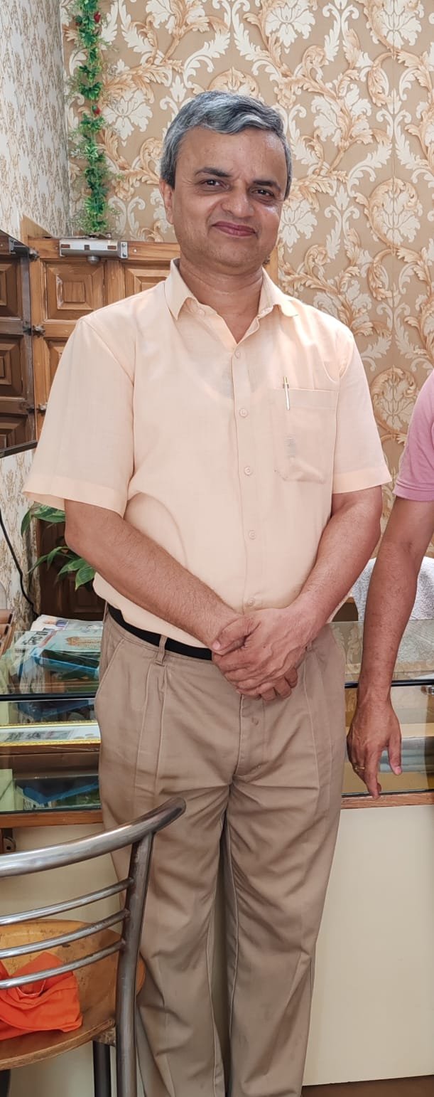 सामाजिक संस्था ‘सत्या फाउंडेशन’ के सचिव चेतन उपाध्याय ने कहा गंगा जी के किनारे एक्सप्रेस-वे के निर्माण प्राकृतिक विरोधी तथा खतरनाक है।