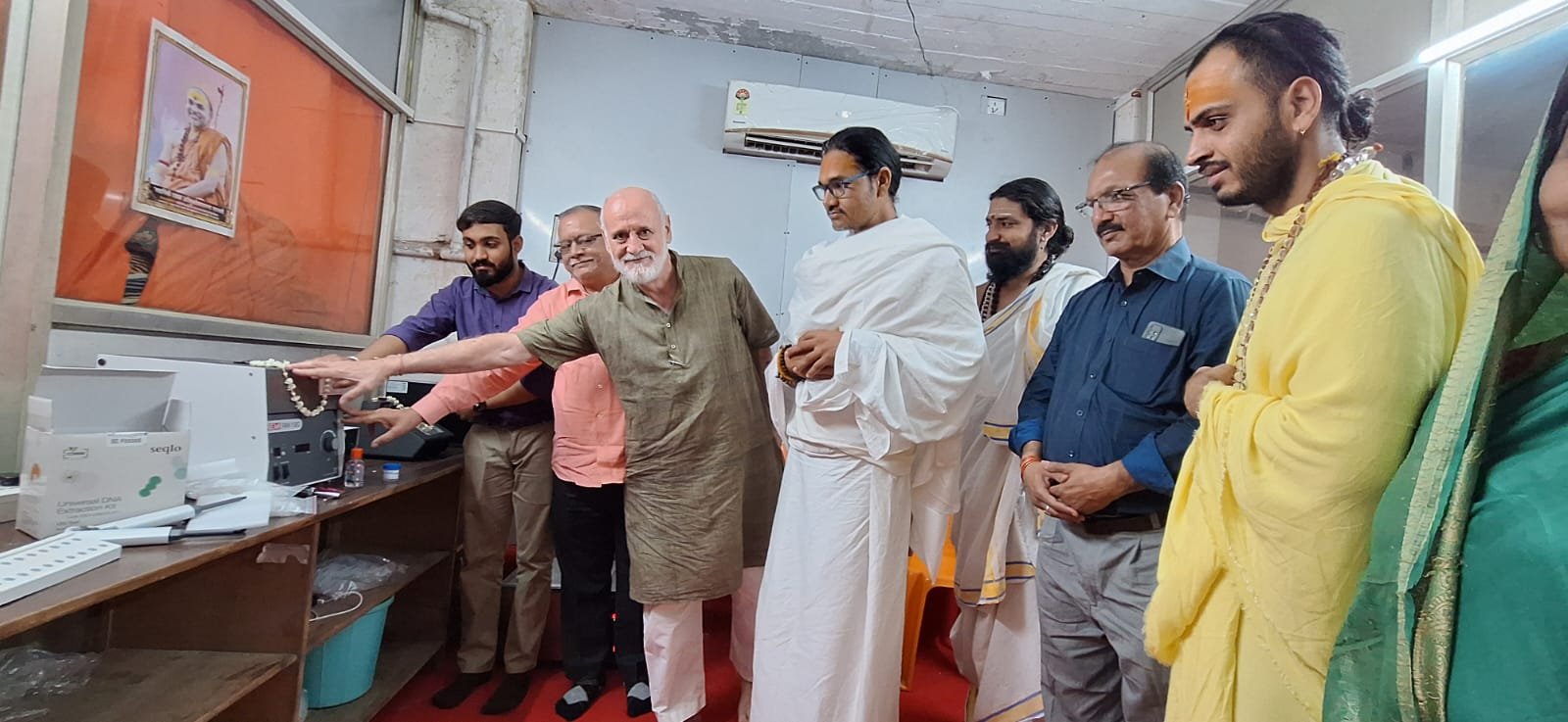 गौ माता राष्ट्र माता अभियान”के अंतर्गत वाराणसी में गौ माता की डीएनए परीक्षण प्रयोगशाला का शुभारंभ*