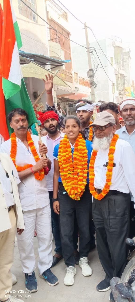 ऑस्ट्रेलिया से सीनियर वूमेन नेशनल प्रशिक्षण लेकर घर वापस आने पर खिलाड़ी पूजा यादव का हुआ भब्य स्वागत