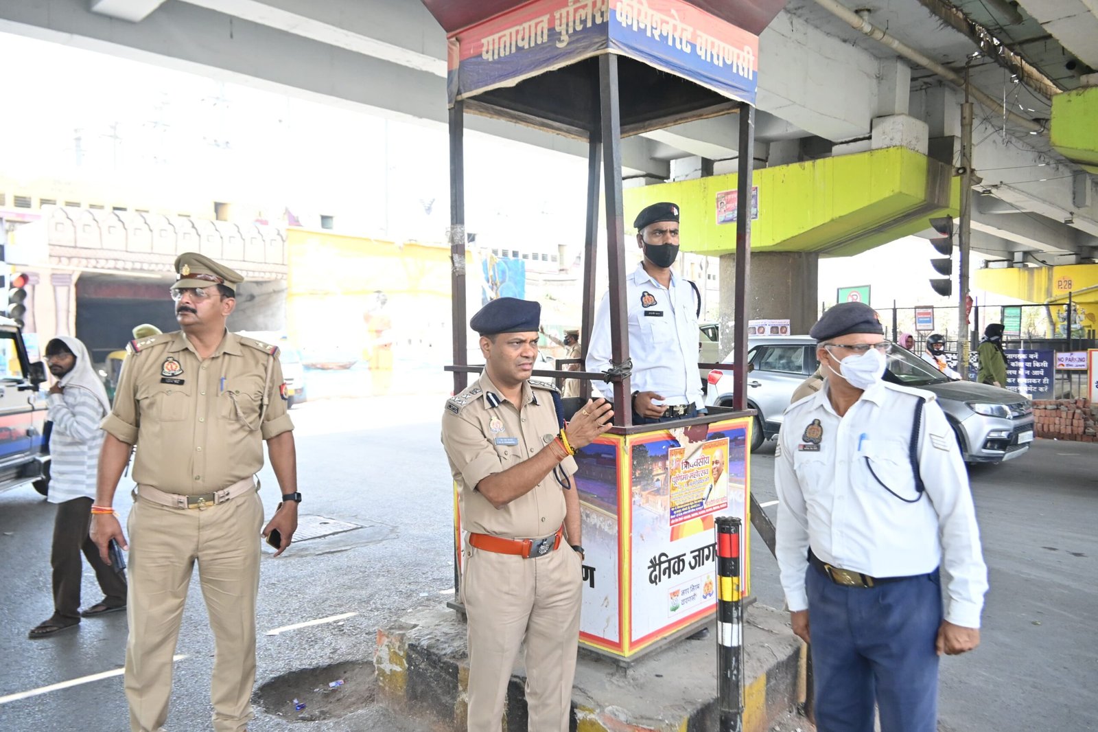 यातायात नियमों के उल्लंघन/अतिक्रमण के विरूद्ध कठोर डा0 एस् चन्नप्पा, अपर पुलिस आयुक्त, ने अभियान चलाया