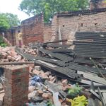 चौबेपुर में आकाशीय बिजली गिरने से टीन शेड ढहा, लाखों रुपये का नुकसान